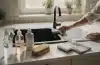 Comment nettoyer un évier noir, blanc, en granit ou céramique