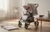 Nettoyer une poussette : tissu, capote et habillage pluie